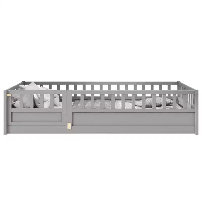 Letti a pavimento singoli per bambini, lettino per bambini in legno con recinzione e porta, letto a pavimento per bambine e bambini, in legno di pino, grigio