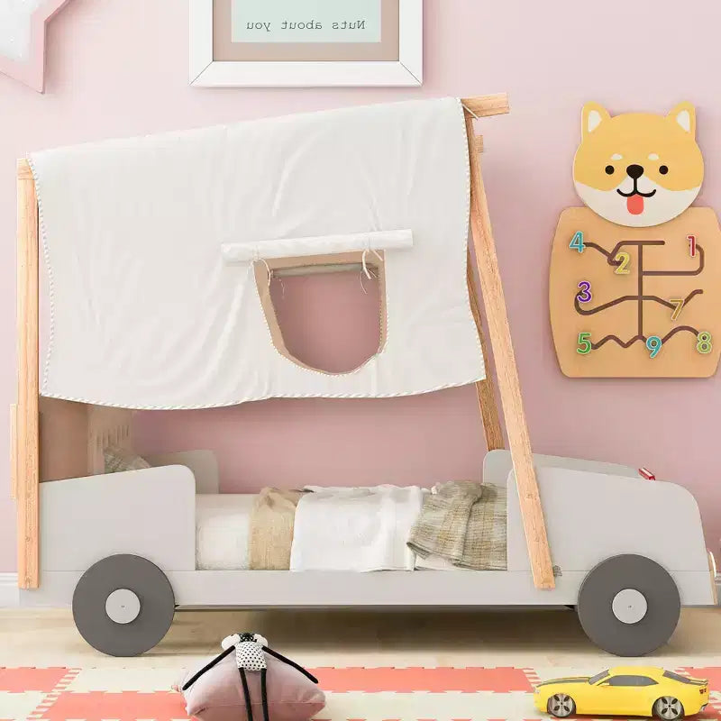 Letto per auto in legno Twin/Full con LED a forma di luce per auto, cuscino e panno per il soffitto, letto a piattaforma a forma di auto a pavimento basso per cameretta di bambini e bambine