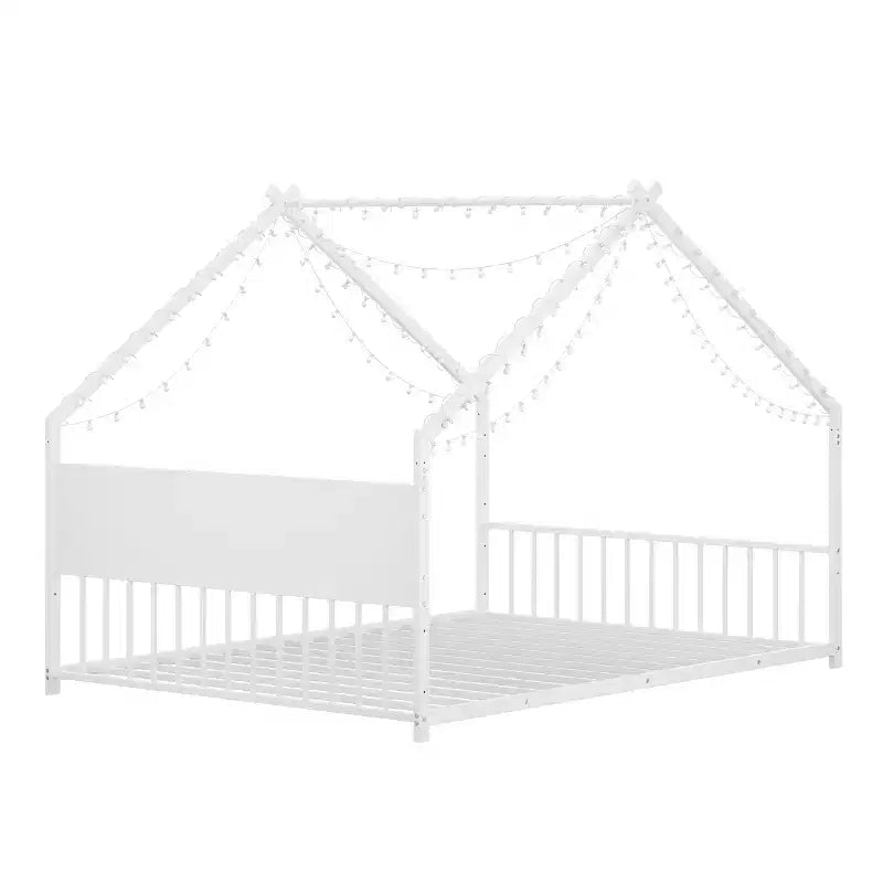 Letto a casetta Bellemave Full Size per bambini con tetto e luci a LED, struttura in metallo con doghe, letto basso per bambini e bambine, sonno confortevole, divertente e sicuro, bianco