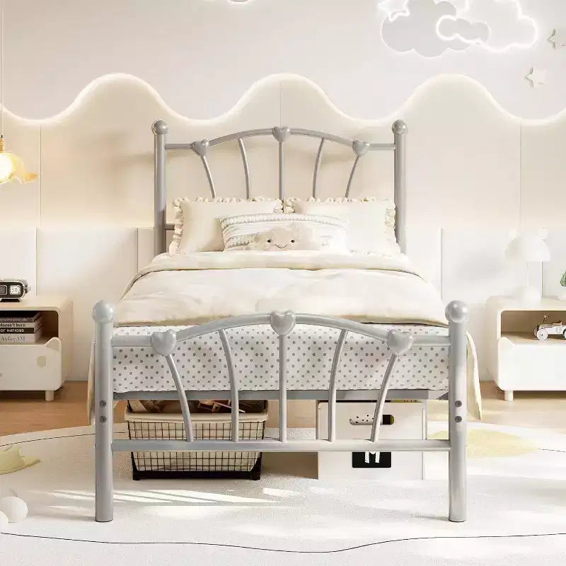 Letto Matrimoniale a Una Piazza e Mezza con Testiera e Pediera, Struttura del Letto a Piattaforma a Forma di Cuore, Supporto Robusto in Doghe Metalliche, Silenzioso, Nessuna Molla Richiesta
