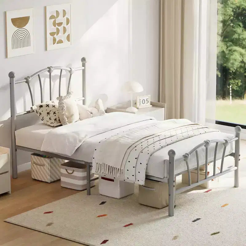 Elegante Letto a Piattaforma in Metallo a Forma di Cuore - Struttura Robusta con Supporto a Doghe, Vano Contenitore Sotto il Letto, Nessuna Rete a Molle Necessaria - Misura Singola, Bianco